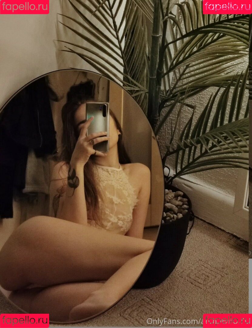 aemreynolds Onlyfans Photo Gallery 