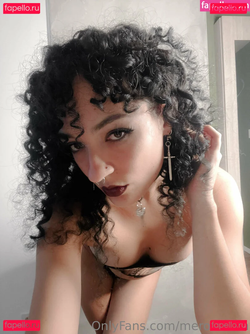 meroswitch Onlyfans Photo Gallery 