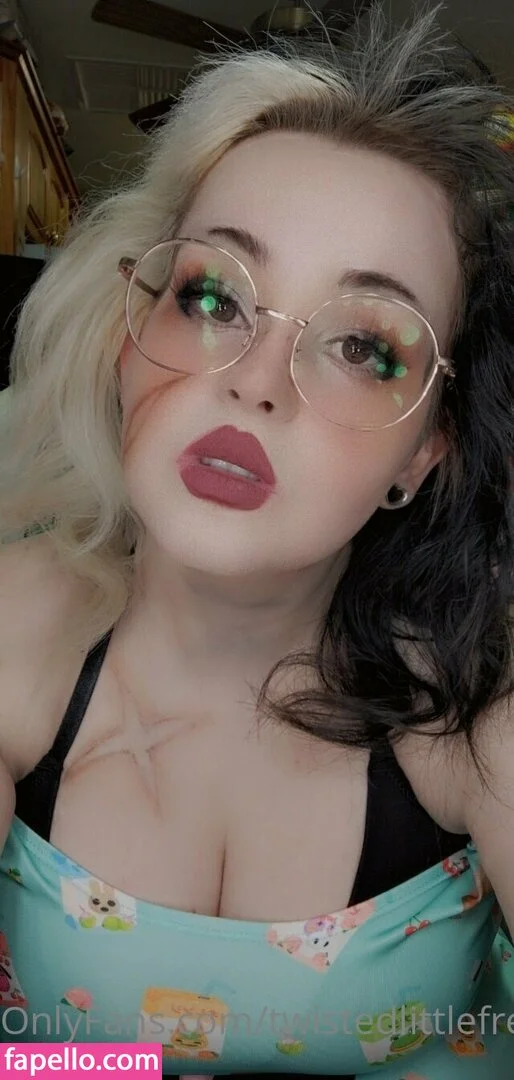 twistedlittlefree Onlyfans Photo Gallery 