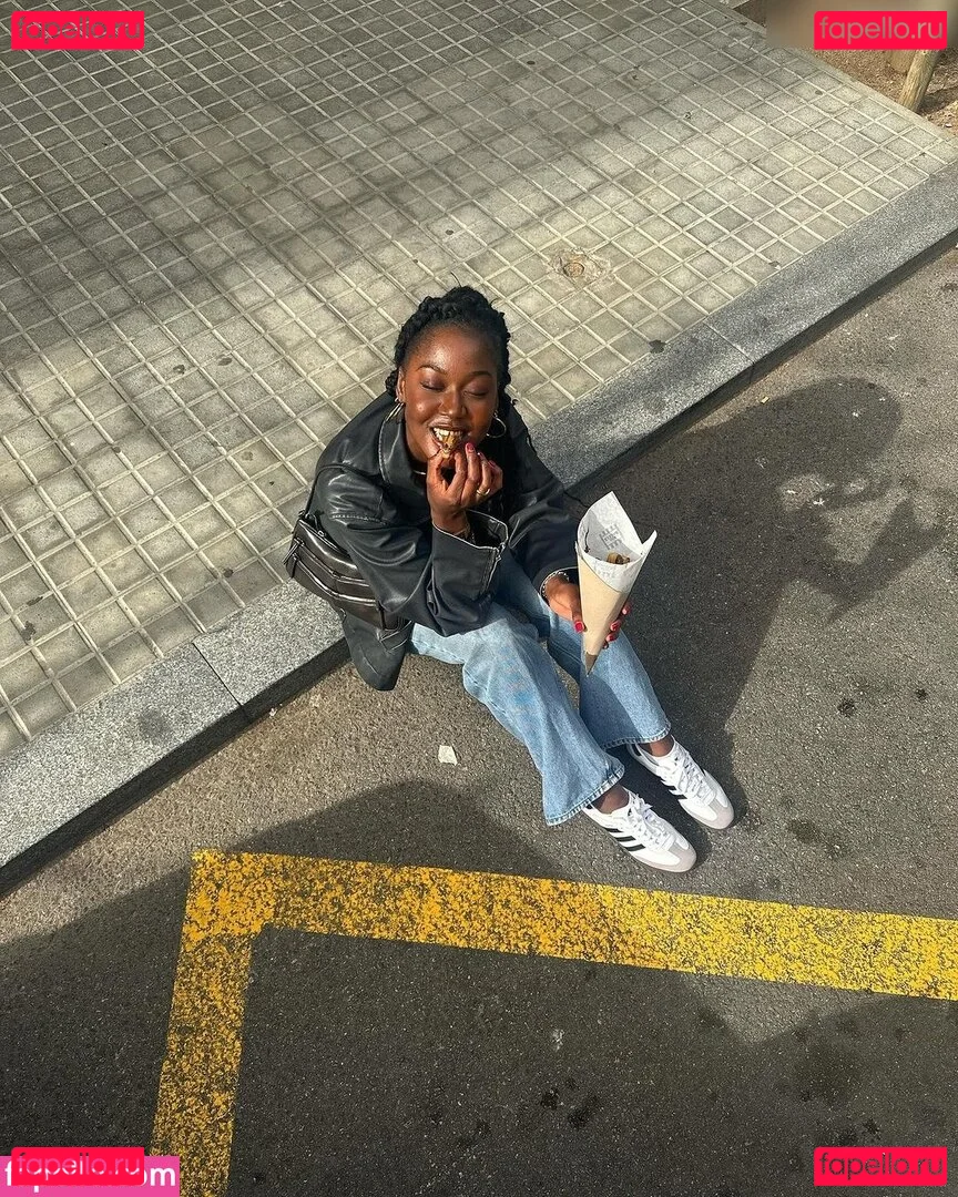 Carefreehamuyela Onlyfans Photo Gallery 