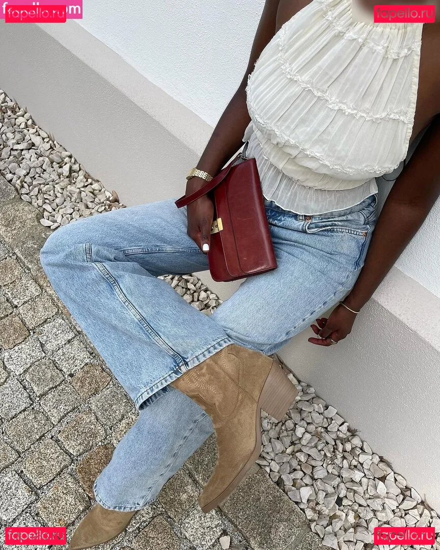 Carefreehamuyela Onlyfans Photo Gallery 