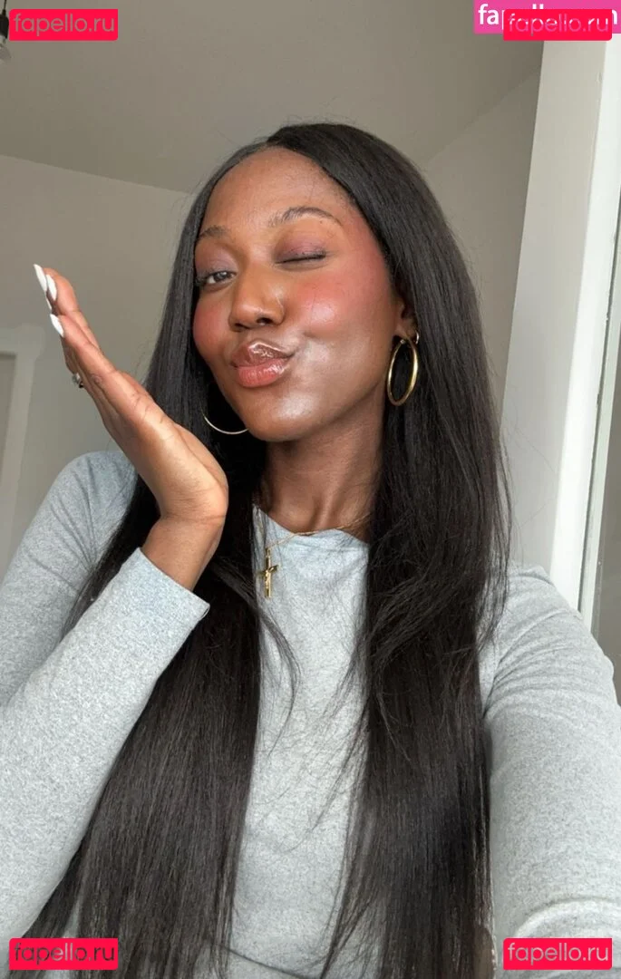 Carefreehamuyela Onlyfans Photo Gallery 