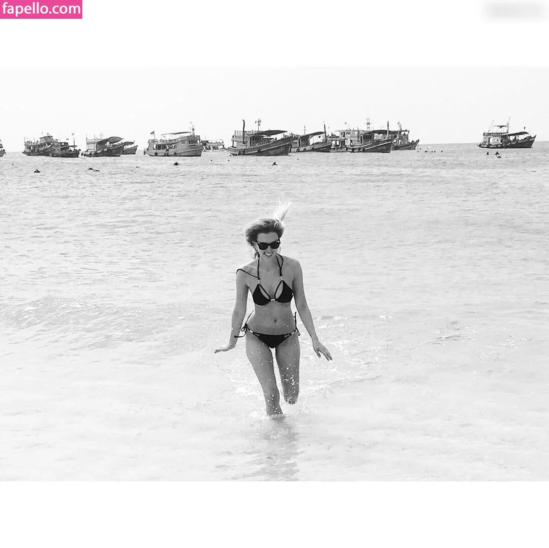 Manuela Apitzsch (maapi90) Onlyfans Photo Gallery 