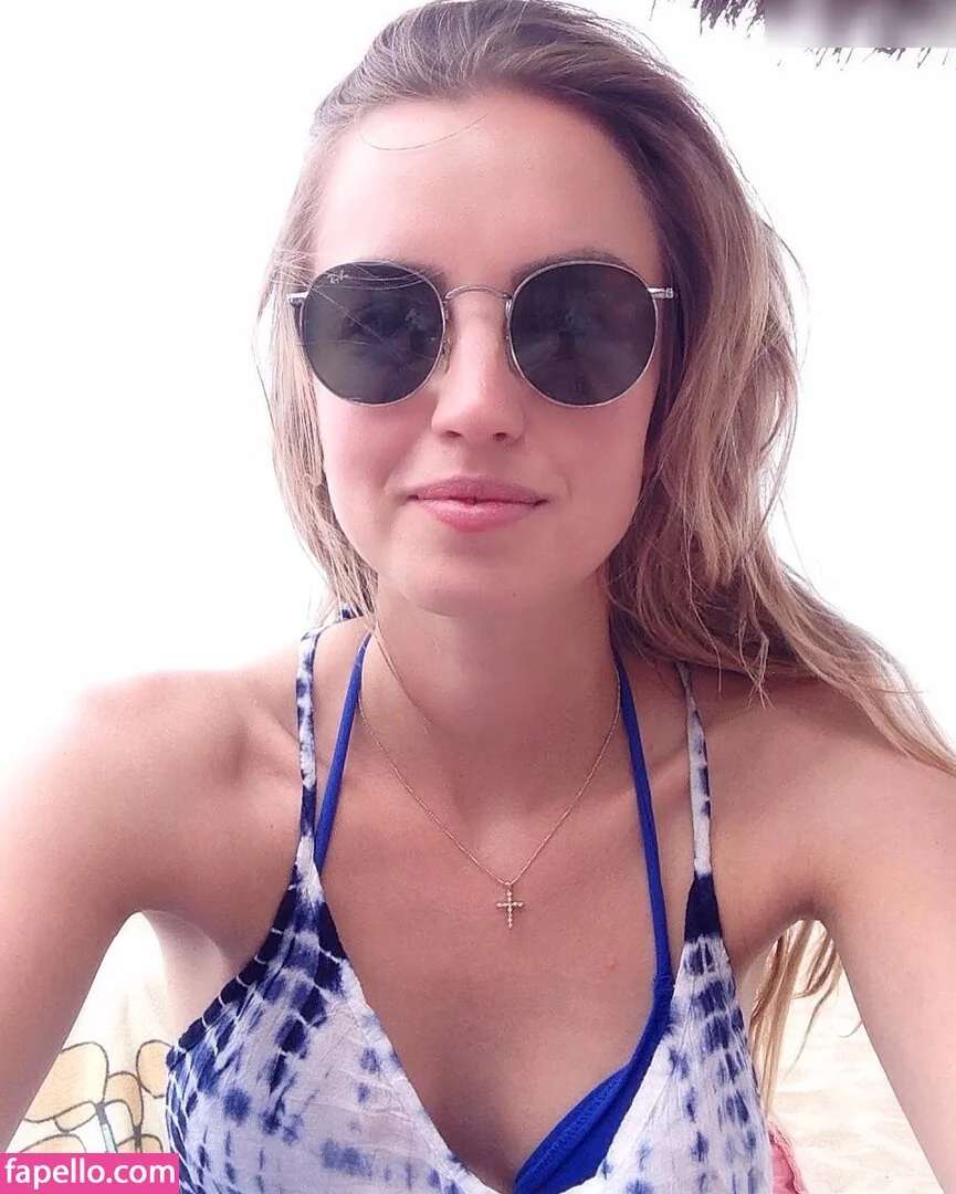 Manuela Apitzsch (maapi90) Onlyfans Photo Gallery 