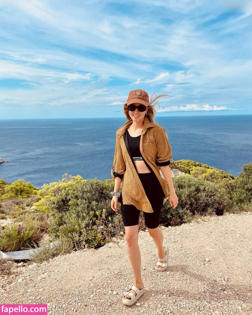 Manuela Apitzsch (maapi90) Onlyfans Photo Gallery 