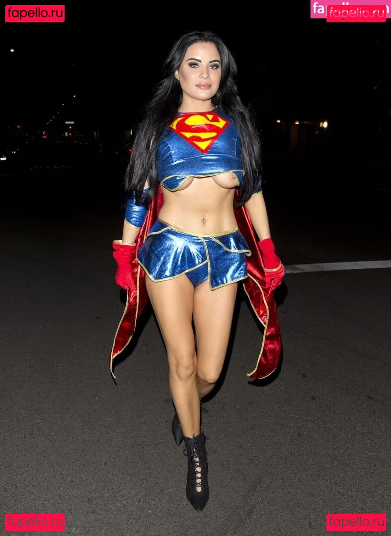 Carla Howe Onlyfans Photo Gallery 