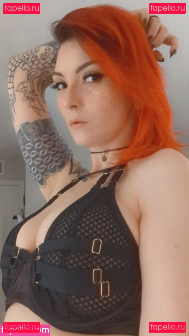 MajestyRedQueen Onlyfans Photo Gallery 