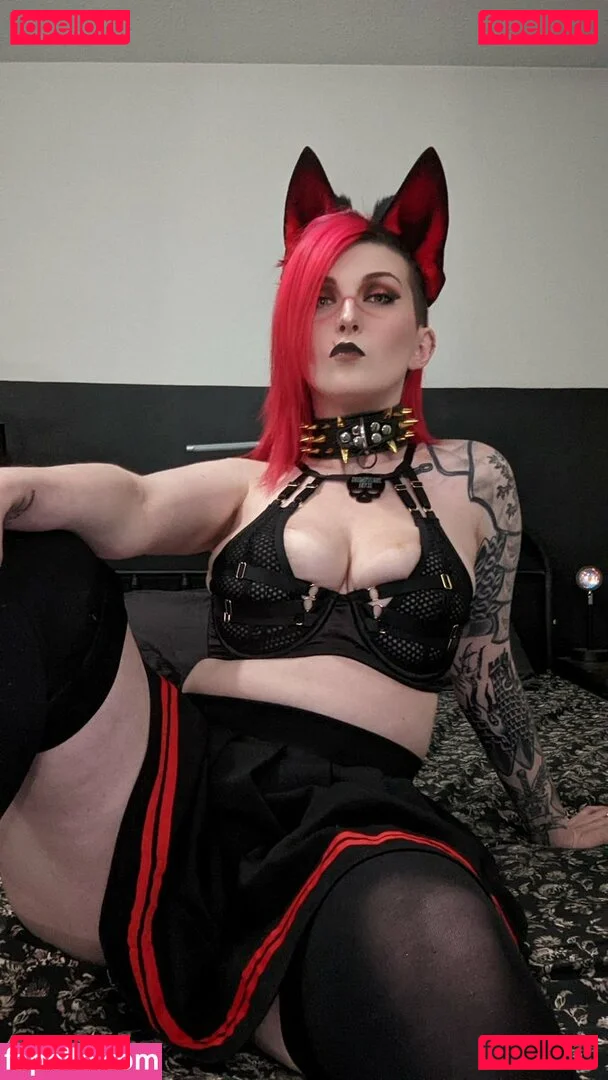 MajestyRedQueen Onlyfans Photo Gallery 