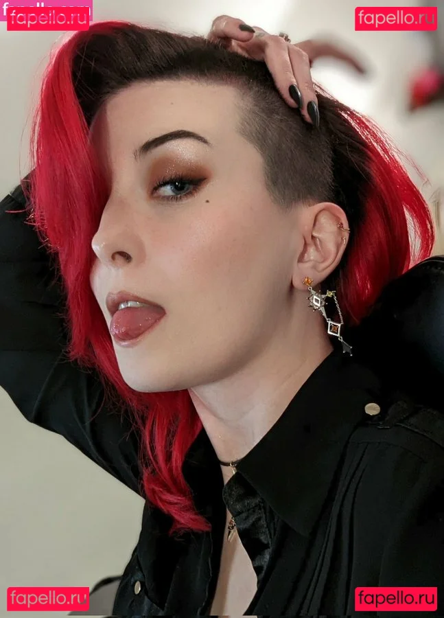 MajestyRedQueen Onlyfans Photo Gallery 