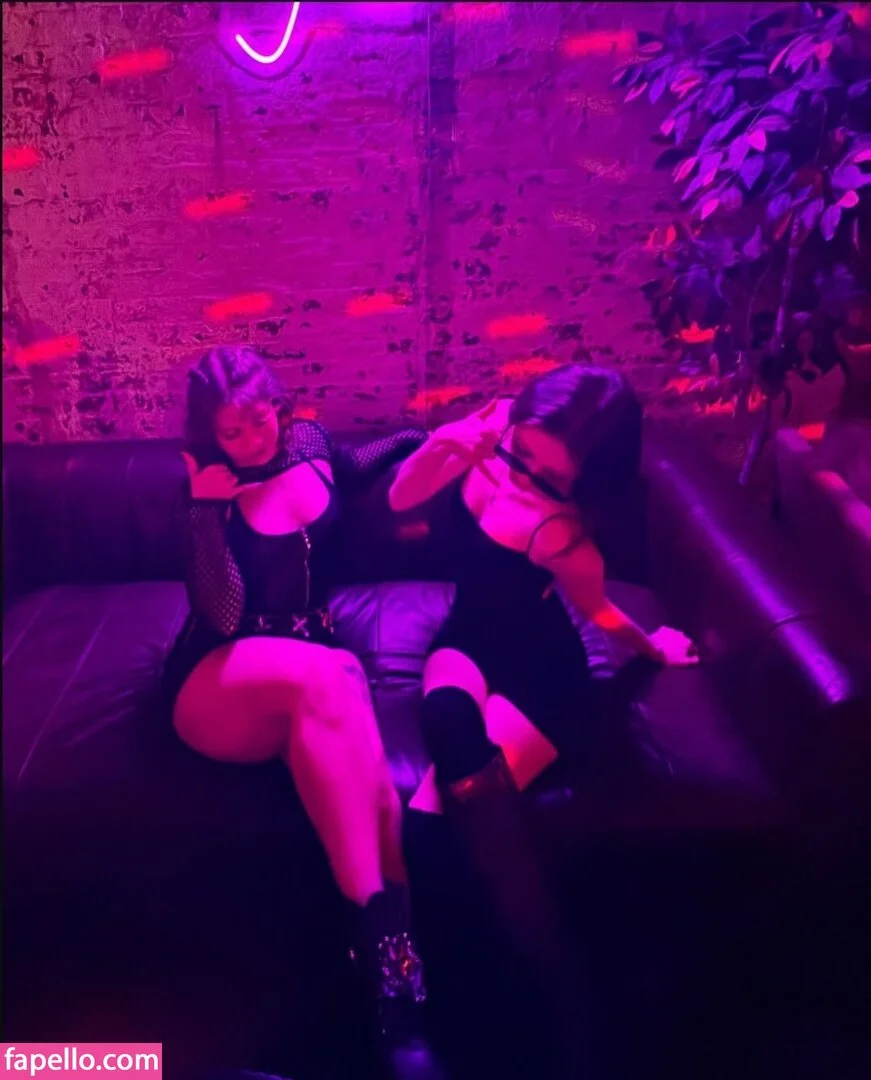 little_pockets210 Onlyfans Photo Gallery 