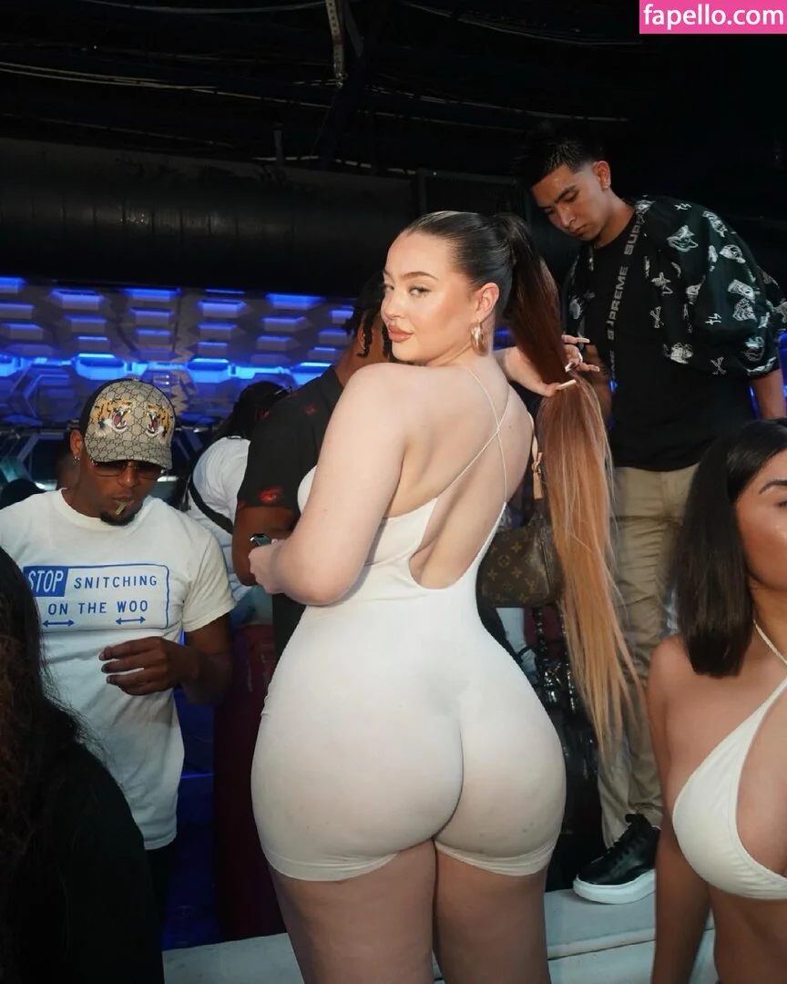 Kenna Morris Onlyfans Photo Gallery 