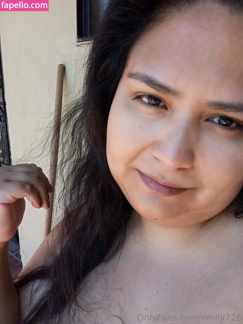 emily726 Onlyfans Photo Gallery 