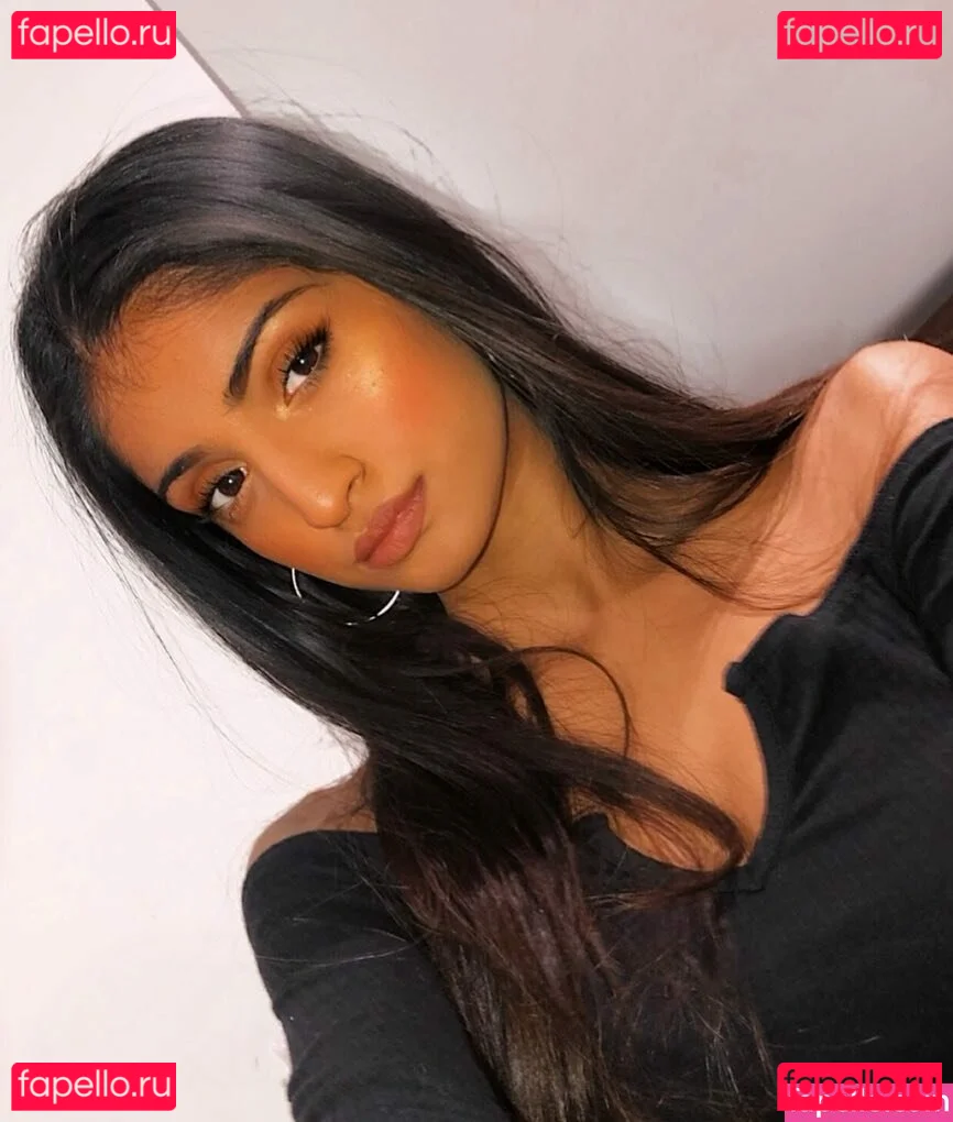 Kim Kaur Mann Onlyfans Photo Gallery 