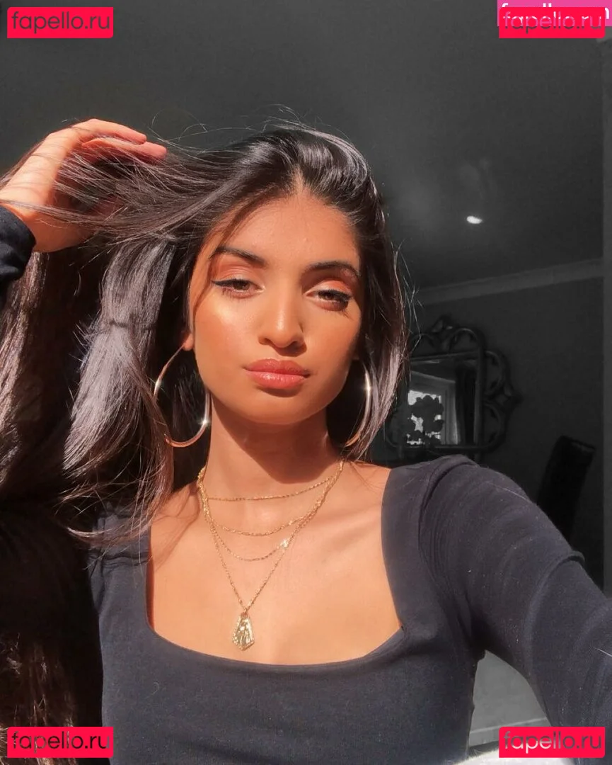 Kim Kaur Mann Onlyfans Photo Gallery 