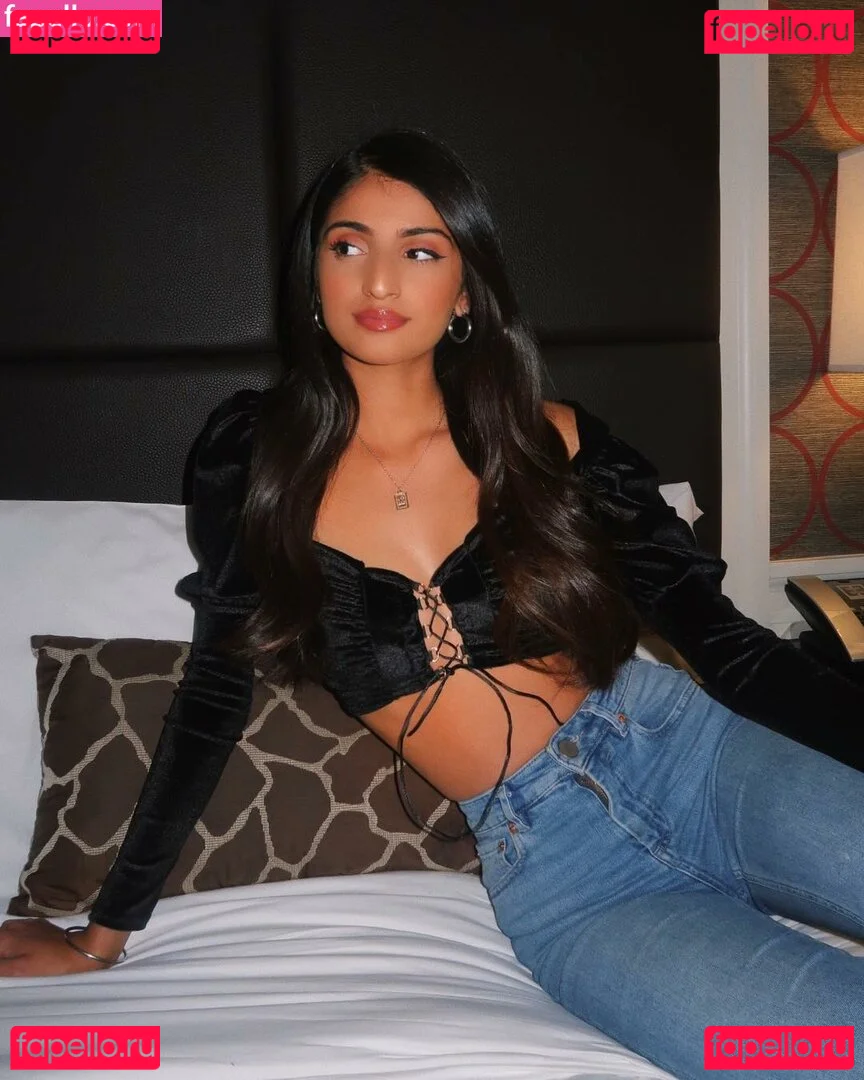 Kim Kaur Mann Onlyfans Photo Gallery 