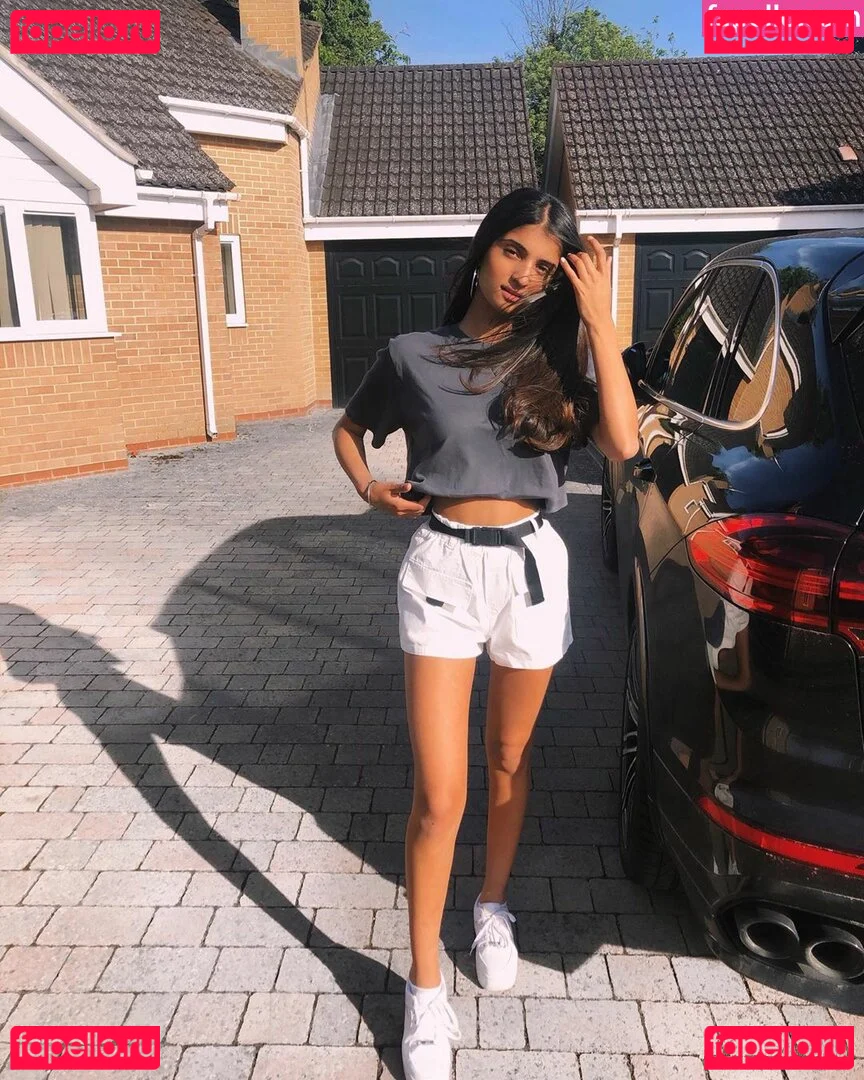 Kim Kaur Mann Onlyfans Photo Gallery 