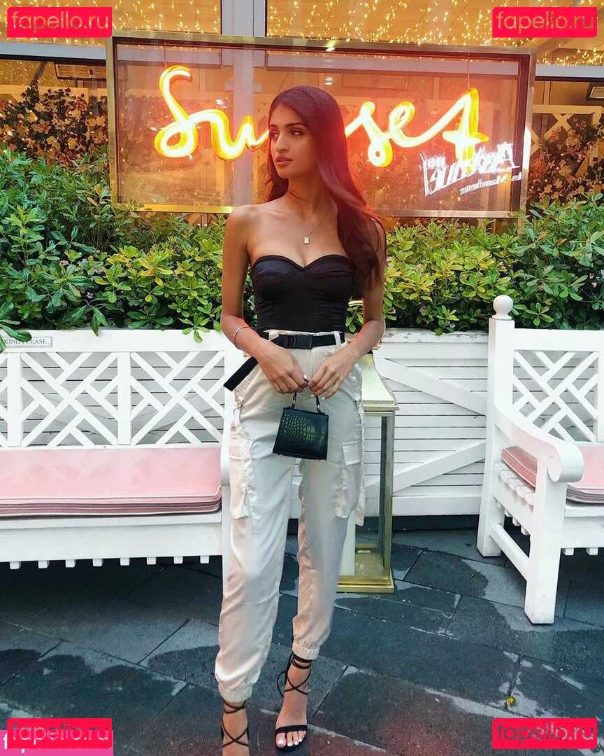 Kim Kaur Mann Onlyfans Photo Gallery 