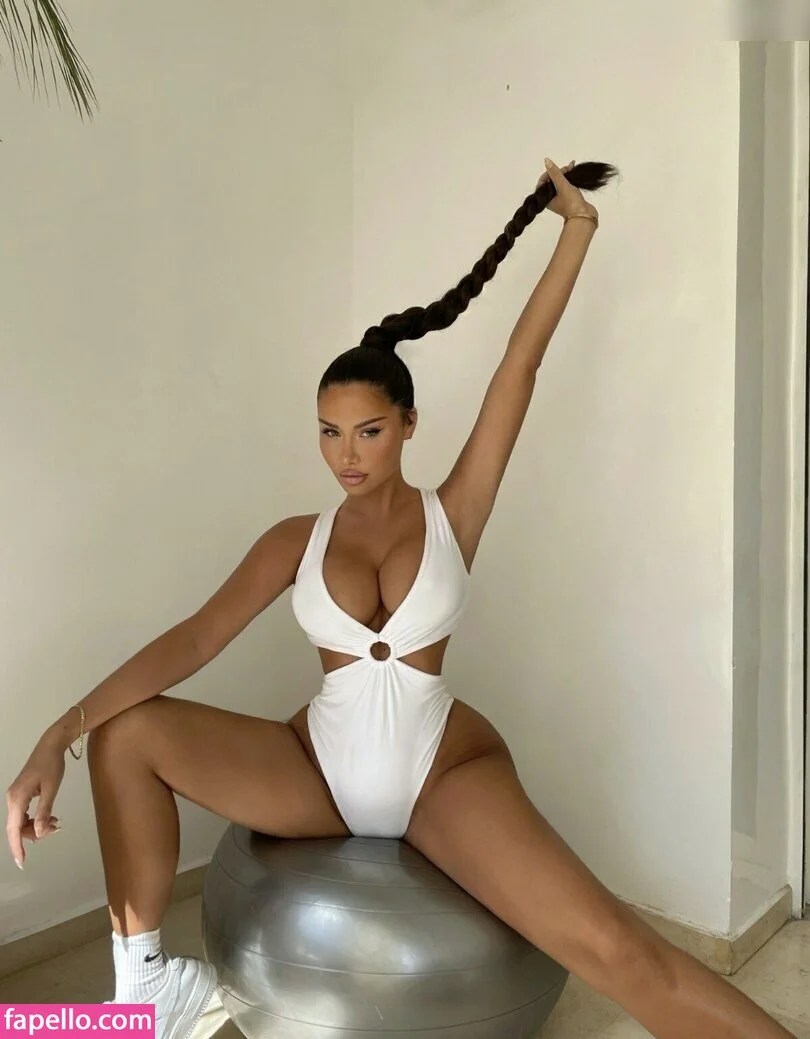 Adeleg Onlyfans Photo Gallery 