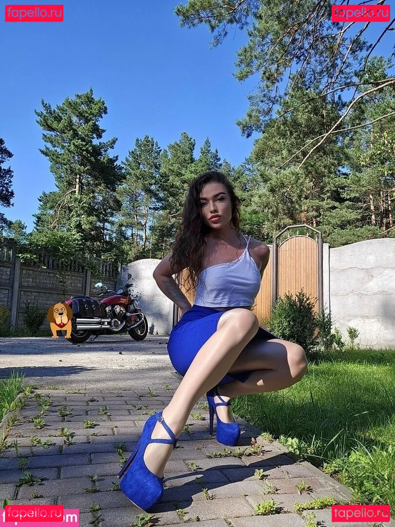 Eva Pantyhose Onlyfans Photo Gallery 