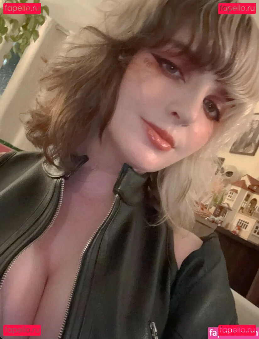 Aretteepls Onlyfans Photo Gallery 