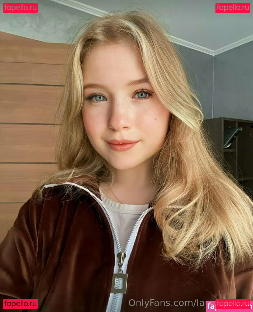 laura22777 Onlyfans Photo Gallery 