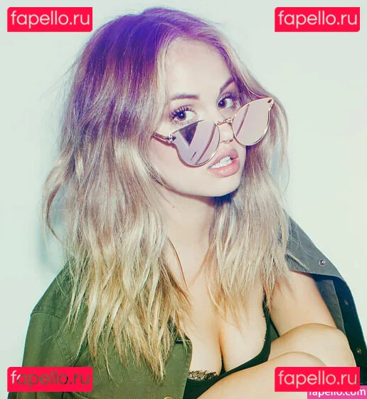 Debby Ryan Onlyfans Photo Gallery 