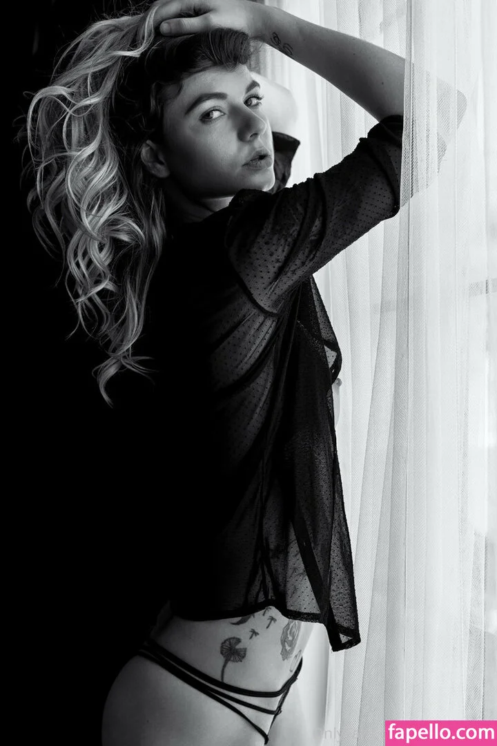 michellerenee Onlyfans Photo Gallery 