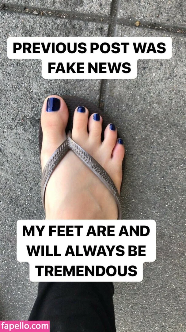 Allison Raskin Onlyfans Photo Gallery 