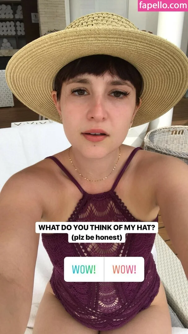 Allison Raskin Onlyfans Photo Gallery 