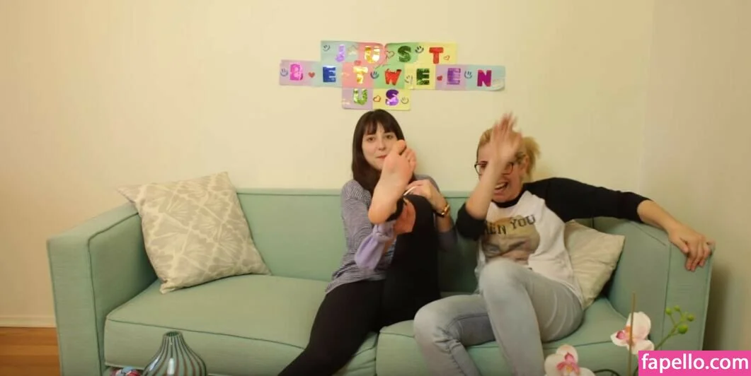 Allison Raskin Onlyfans Photo Gallery 