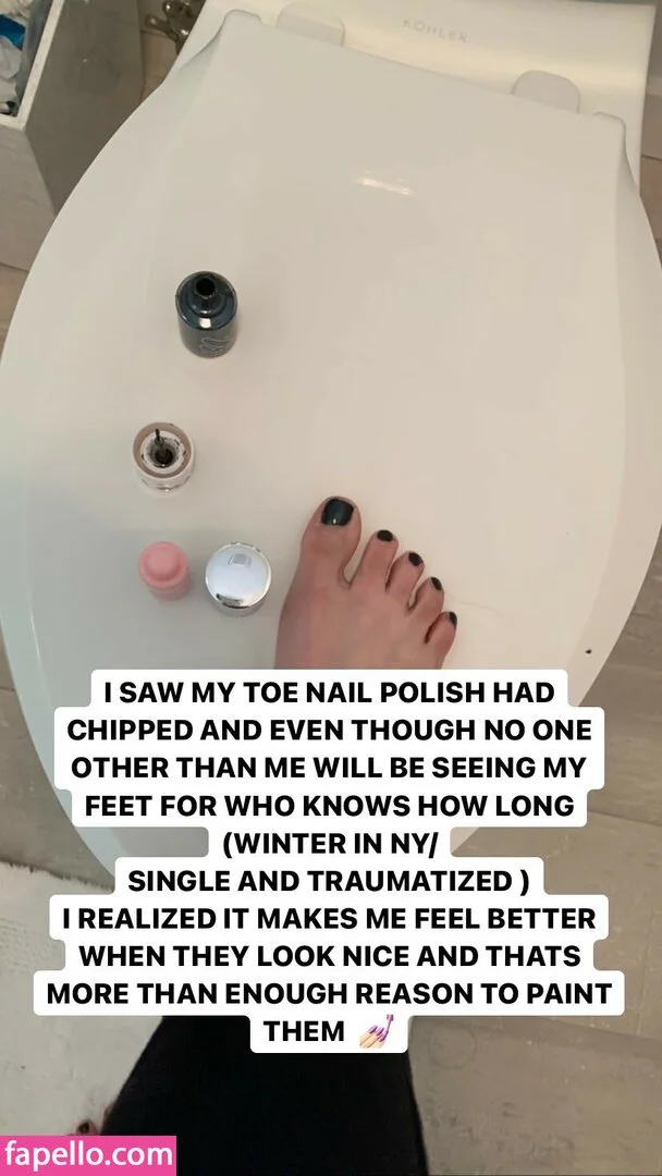 Allison Raskin Onlyfans Photo Gallery 