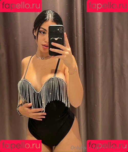 Giulia Loi Onlyfans Photo Gallery 