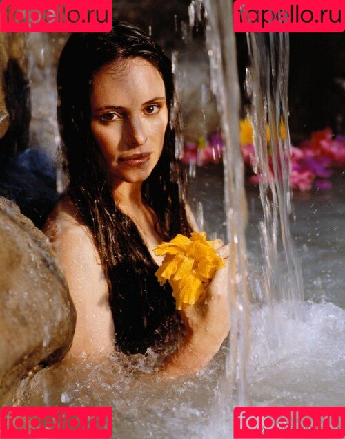 Madeleine Stowe Onlyfans Photo Gallery 