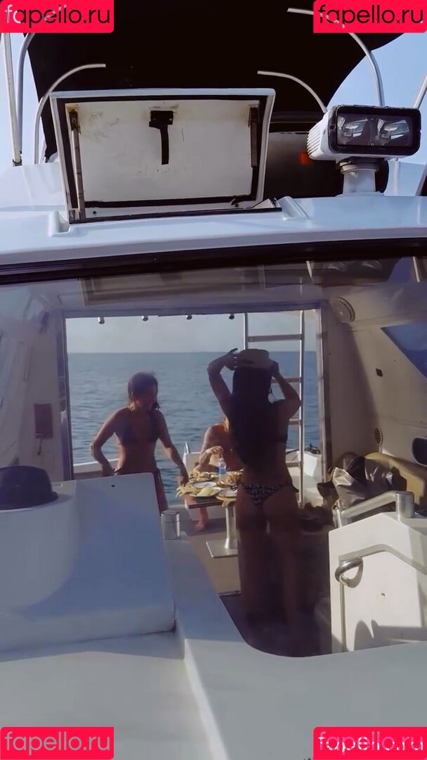 Cleo Pires Onlyfans Photo Gallery 