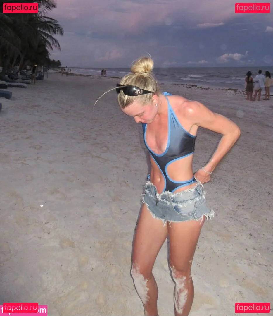 Keely Hodgkinson Onlyfans Photo Gallery 