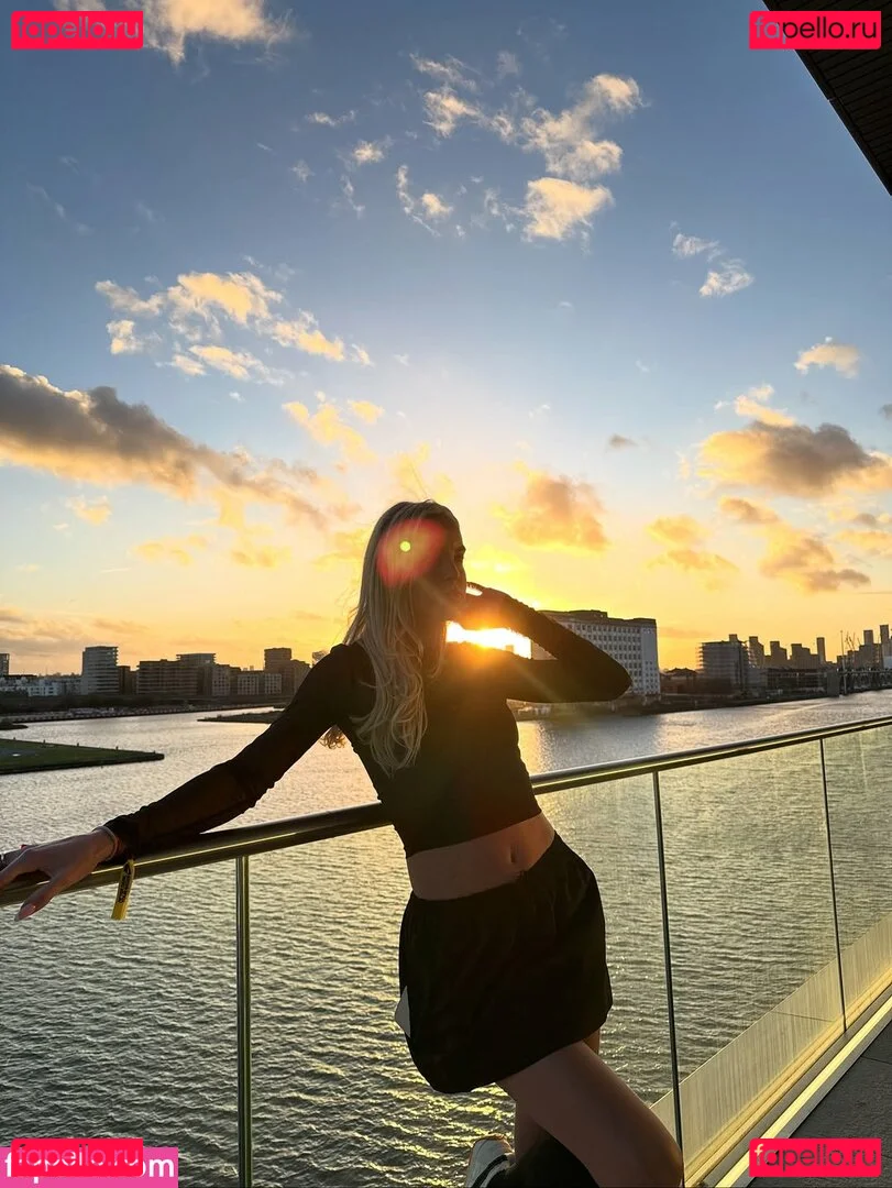 Keely Hodgkinson Onlyfans Photo Gallery 