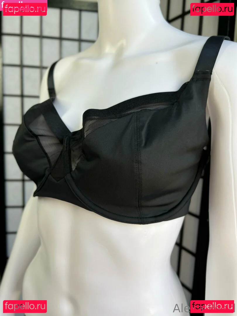 alexapearl Onlyfans Photo Gallery 