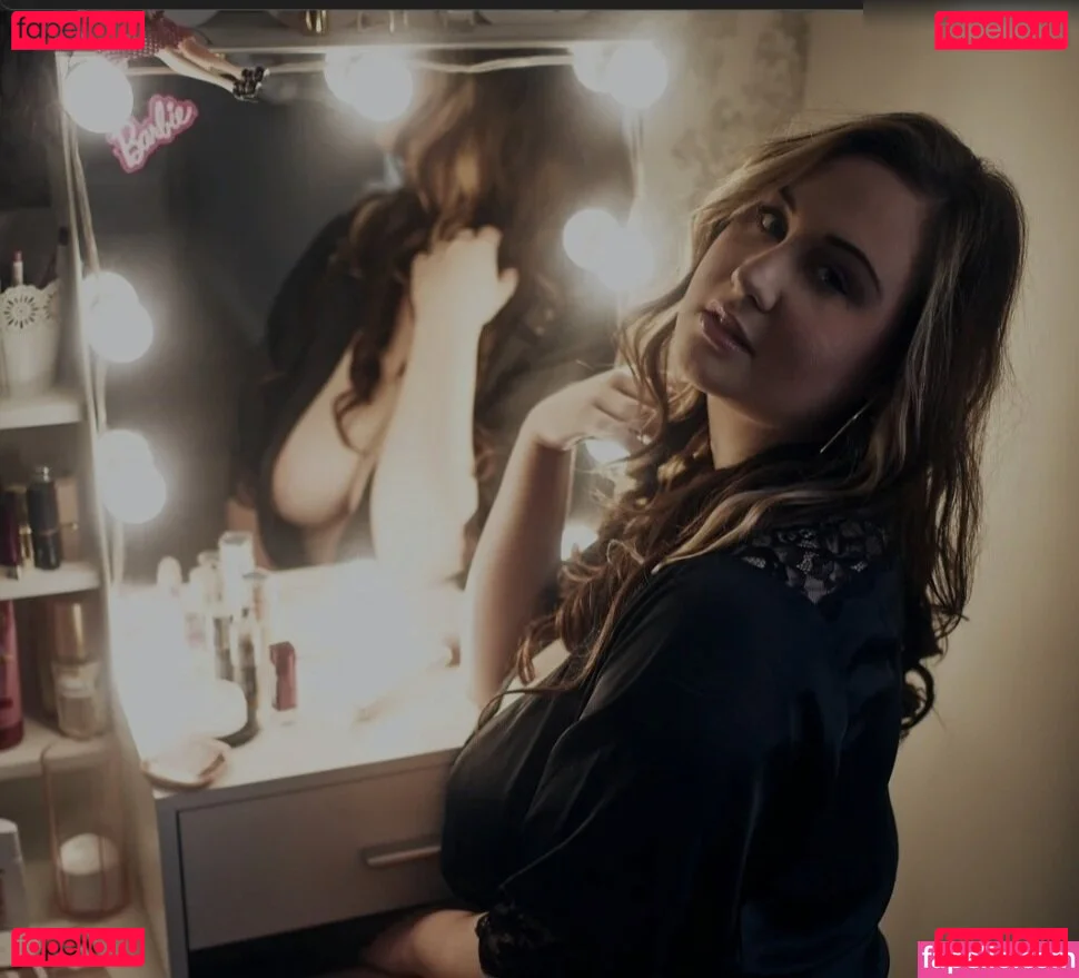 Celina Grimm Onlyfans Photo Gallery 