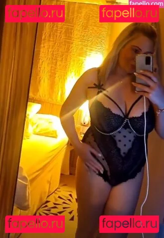 Celina Grimm Onlyfans Photo Gallery 