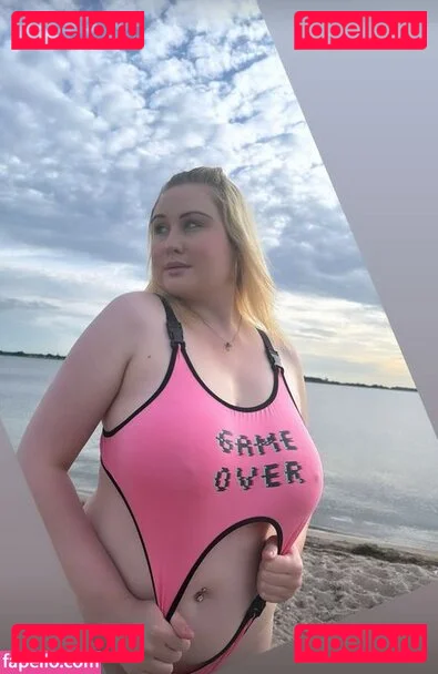 Celina Grimm Onlyfans Photo Gallery 