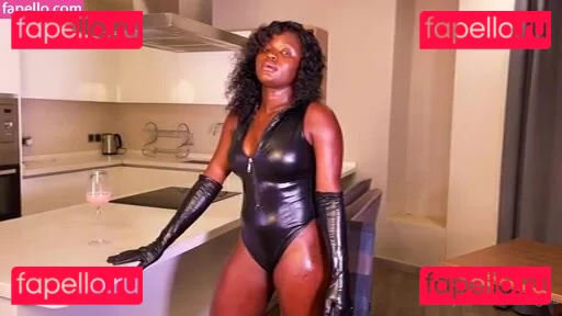 Bikini Princess Onlyfans Photo Gallery 