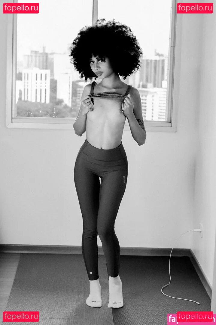 Miss Flat Onlyfans Photo Gallery 