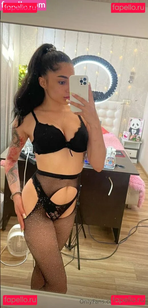 bellacakexx Onlyfans Photo Gallery 