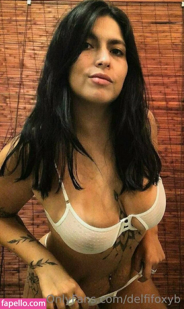 delfifoxyb Onlyfans Photo Gallery 