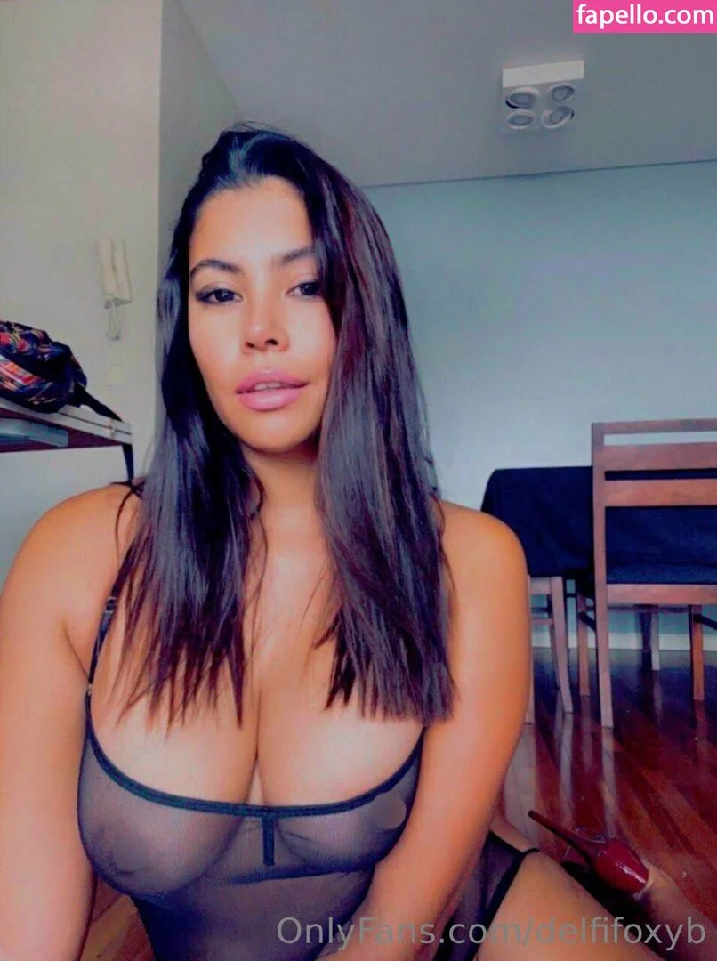 delfifoxyb Onlyfans Photo Gallery 