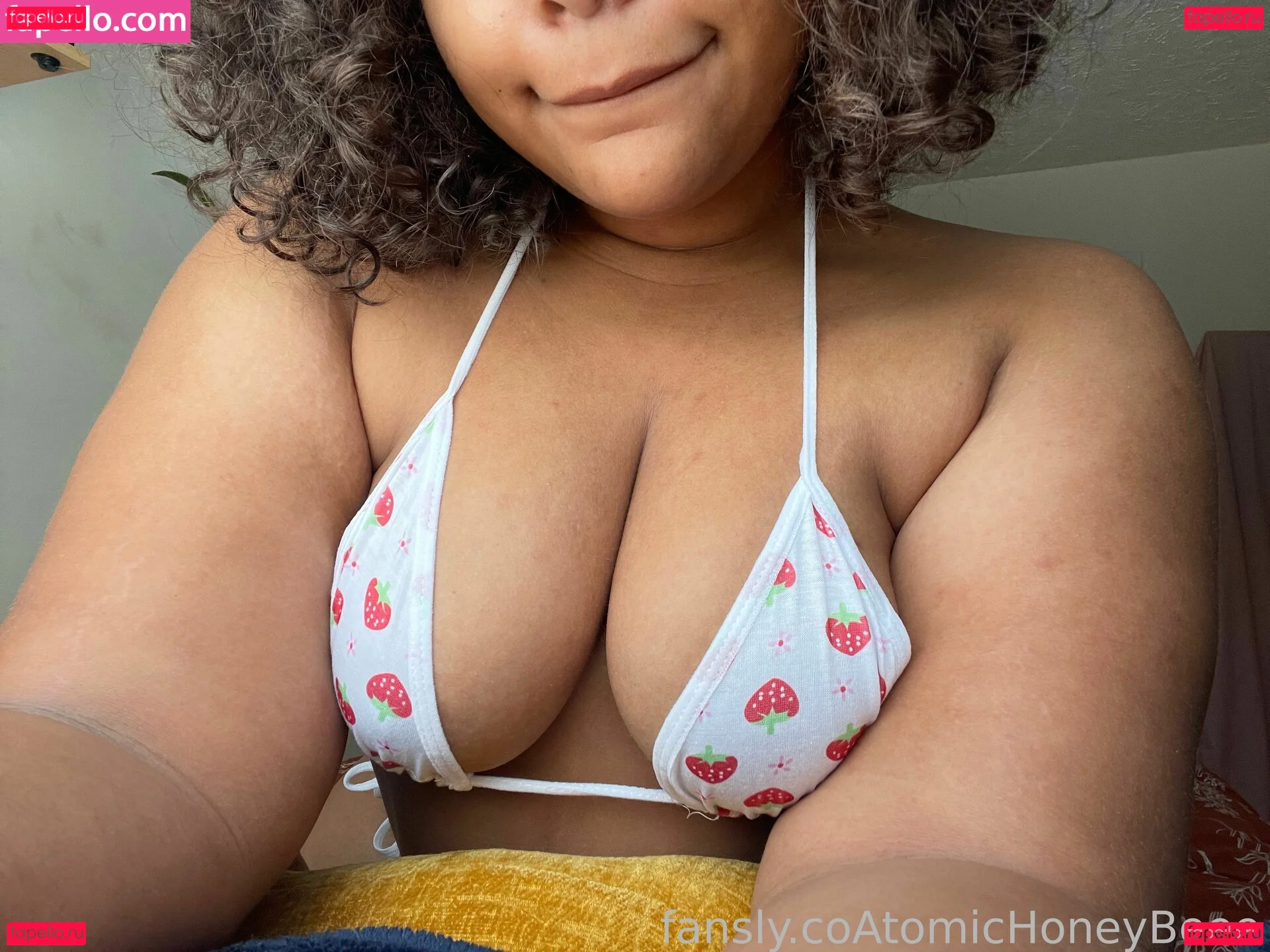 AtomicHoneyBee Onlyfans Photo Gallery 