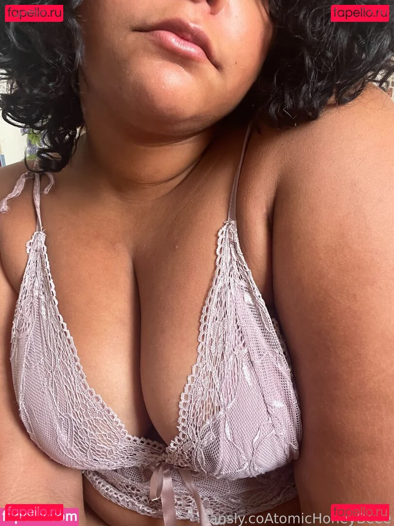 AtomicHoneyBee Onlyfans Photo Gallery 