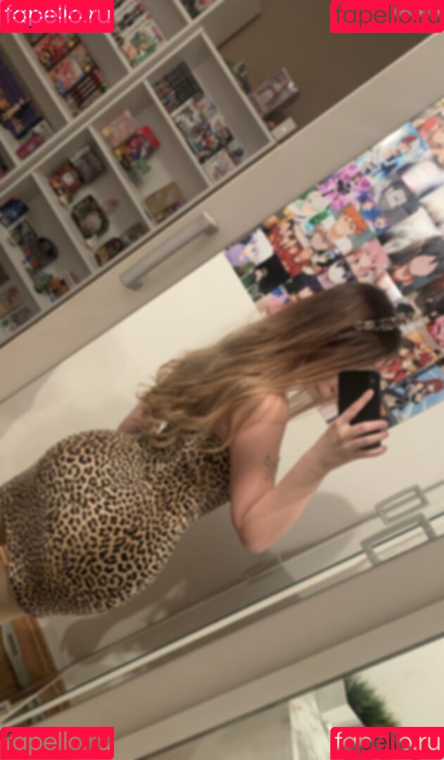 linakaneki Onlyfans Photo Gallery 