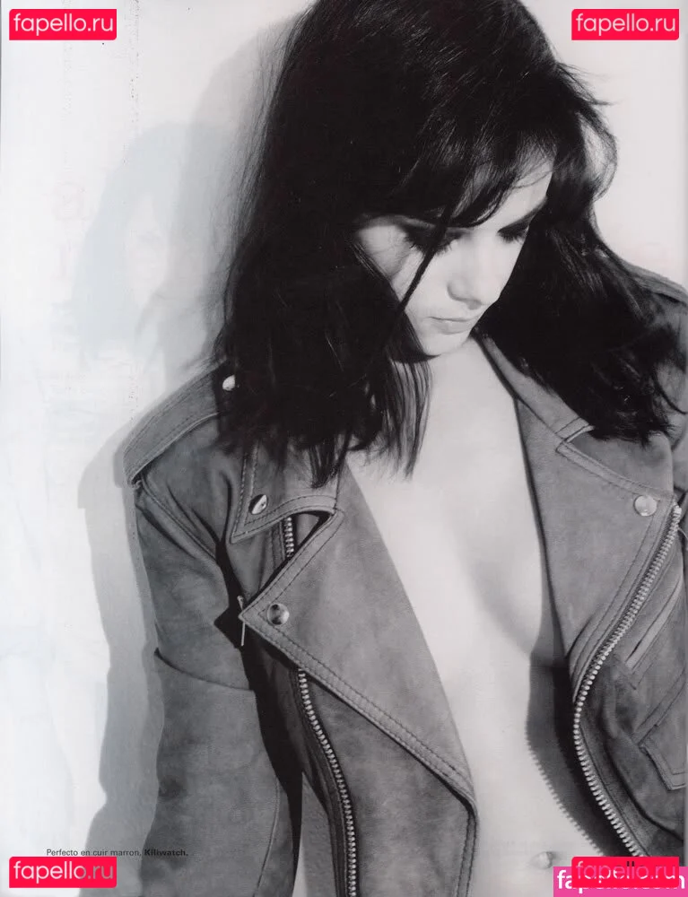 Alizée Lyonnet Onlyfans Photo Gallery 