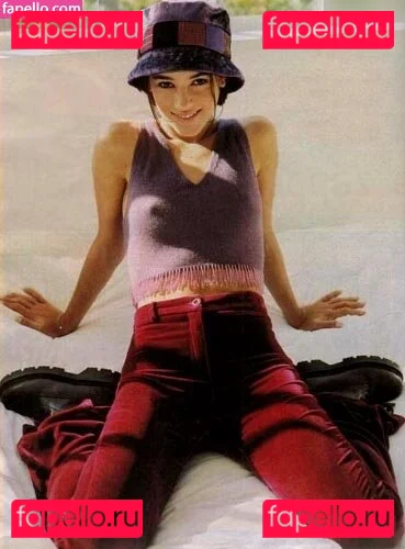 Alizée Lyonnet Onlyfans Photo Gallery 